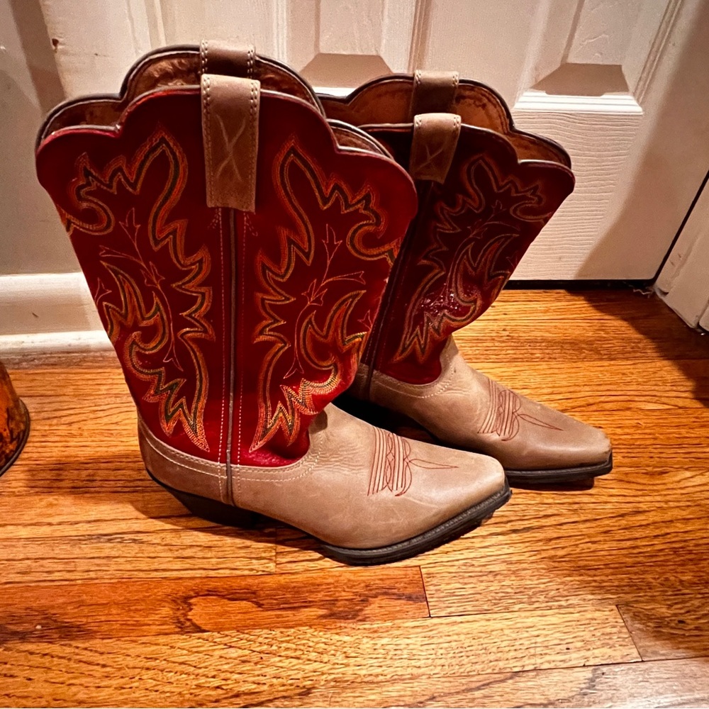 Twisted X Boots 81/2 red and tan